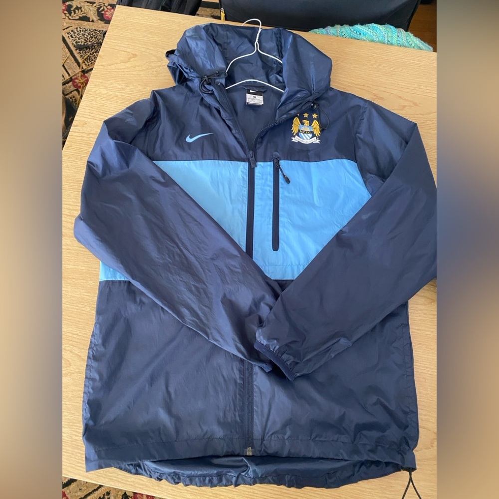 Nike MANCHESTER CITY FC Blue Hooded Windbreaker with SOCCER Club Crest